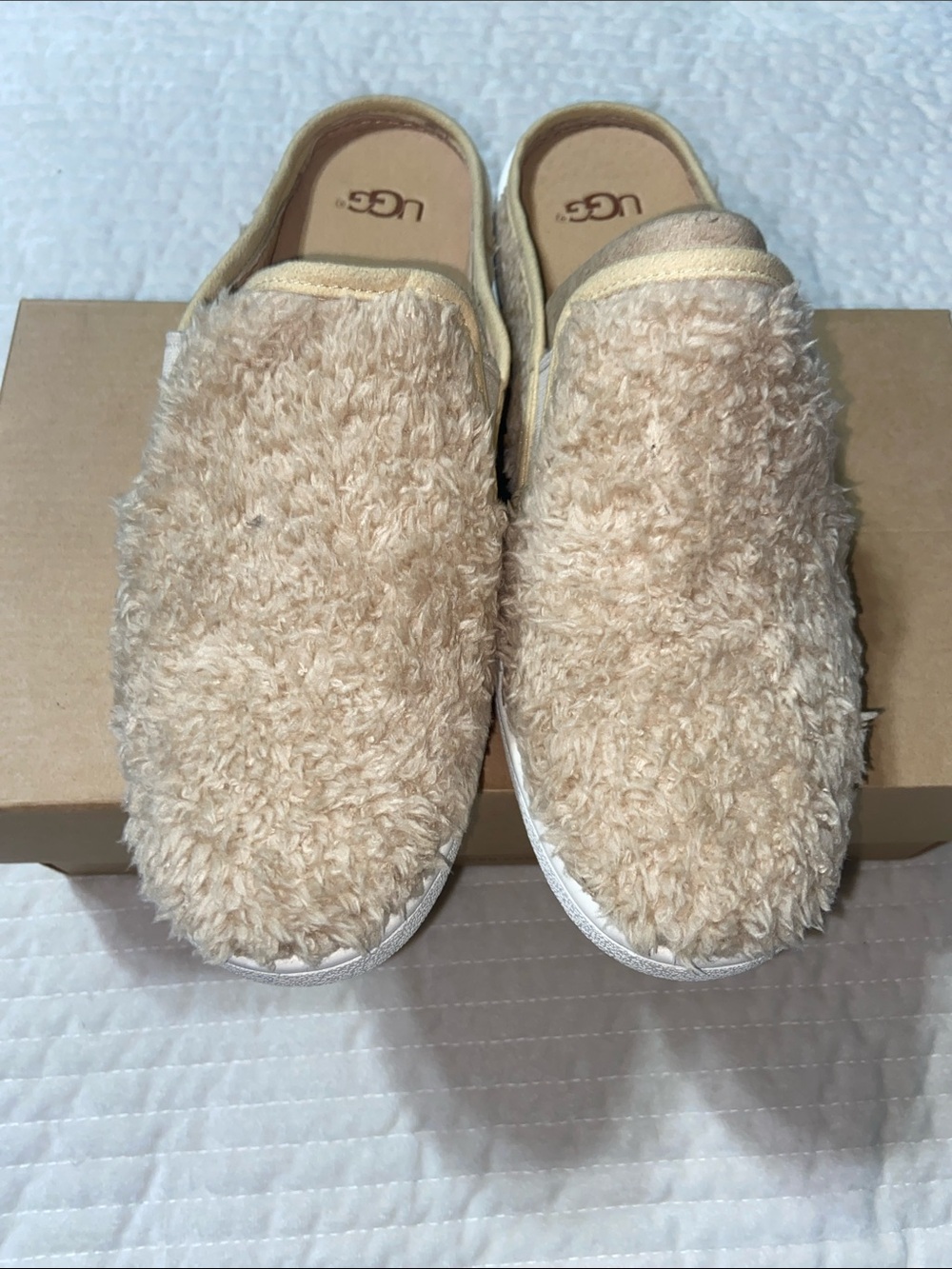UGG Women’s LUICI 1091950 Slip On Shoes
